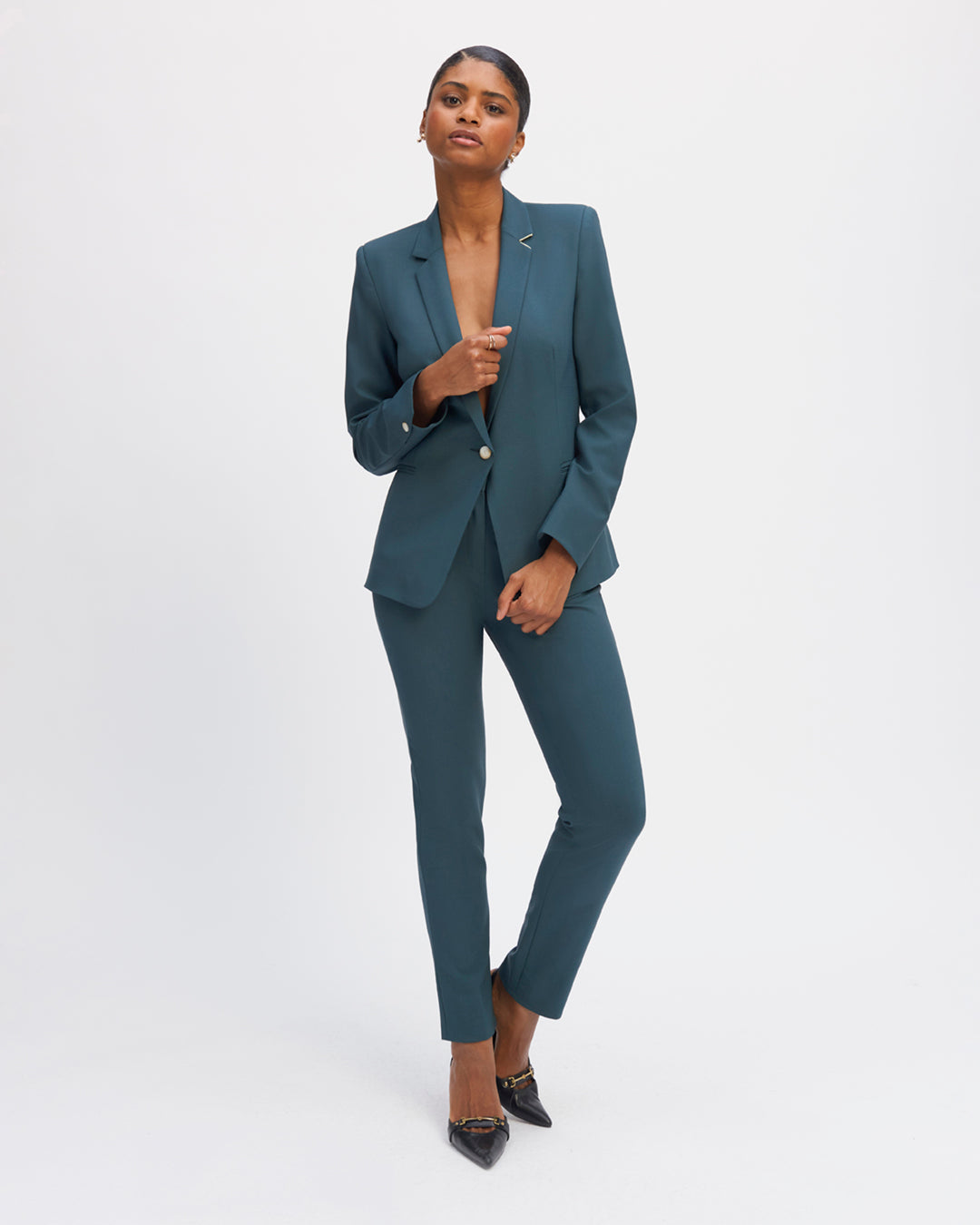 Trousers-tailor-superior-quality-Cigarette-cut-sizes-mid-high-Faux-cavalier-pockets-a-lavant-Pockets-passepoilees-arriers-Passant-for-the-belt-17H10-tailors-for-women-paris-