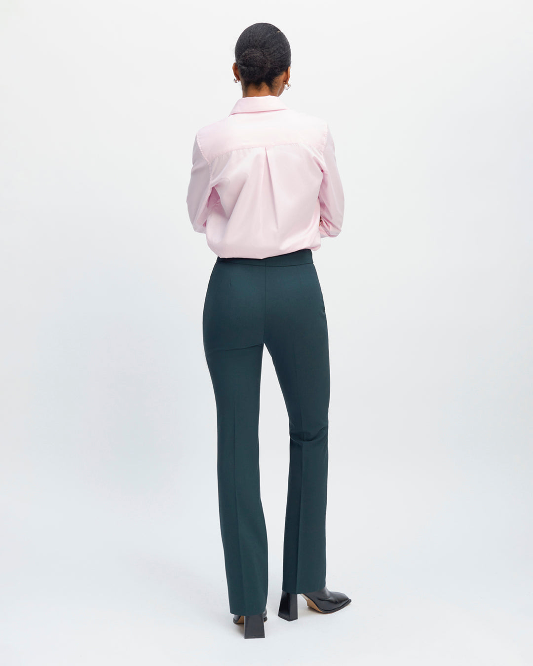 Trouser-tailor-green-High-waist-Cut-flair-vented-at-ankles-Decoration-buttons-covered-asymmetrical-Zipper-side-17H10-tailors-for-women-paris-