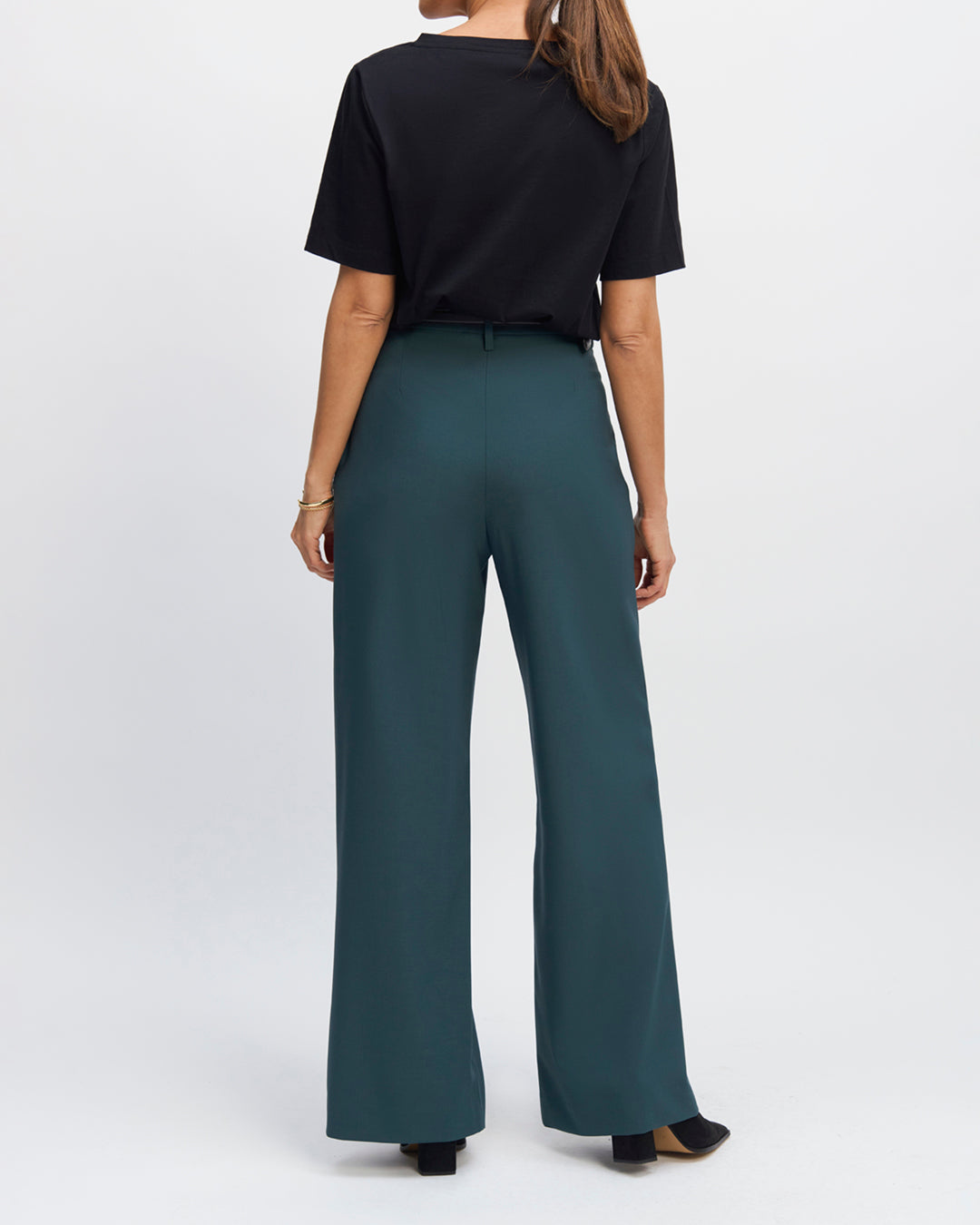 "Tailored trousers-green-cut-palazzo-high-waist-details-double-plies-low-leg-XXL-draws-the-waist-and-legs-belt-buckle-detachable-belt-tone-on-tone-buckle-17H10-tailored-trousers-for-women-paris-"