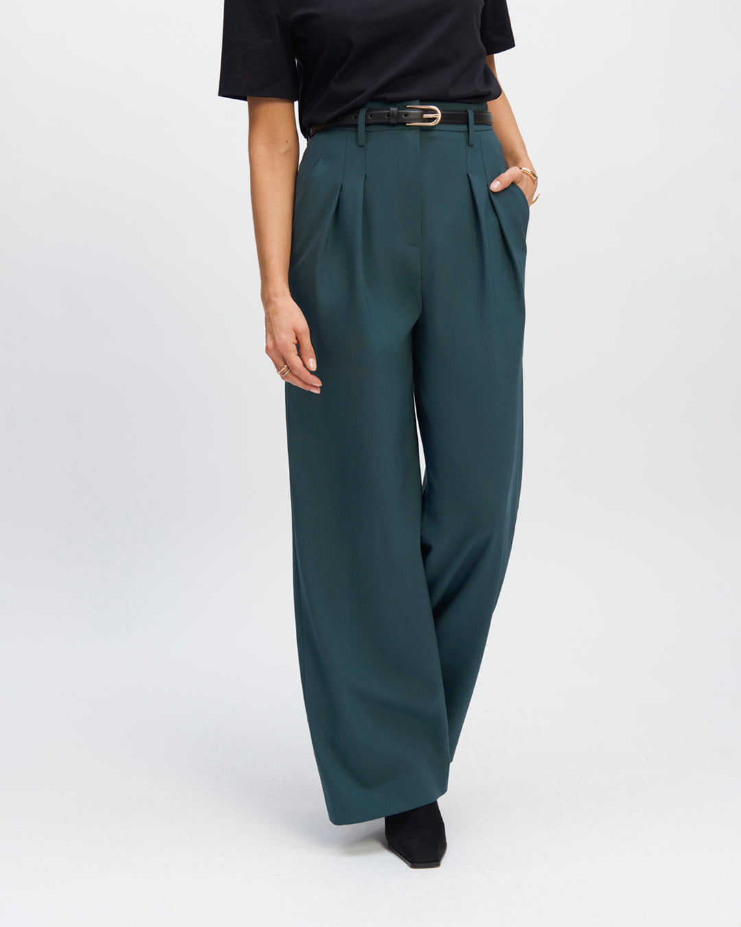 "Tailored trousers-green-cut-palazzo-high-waist-details-double-plies-low-leg-XXL-draws-the-waist-and-legs-belt-buckle-detachable-belt-tone-on-tone-buckle-17H10-tailored-trousers-for-women-paris-"