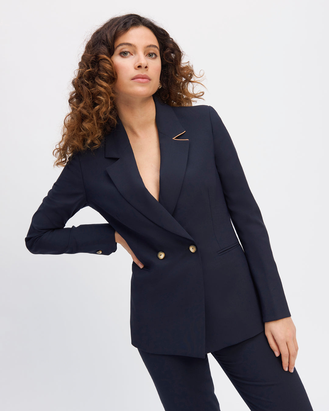 Long-blue-night-knit-jacket-cross-cut-and-curved-knit-collar-detachable-belt-toned-on-tone-two-slits-short-on-back-for-a-pretty-curvy-pinch-breasted-two-buttons-camel-17H10-knit-jacket-for-women-paris-